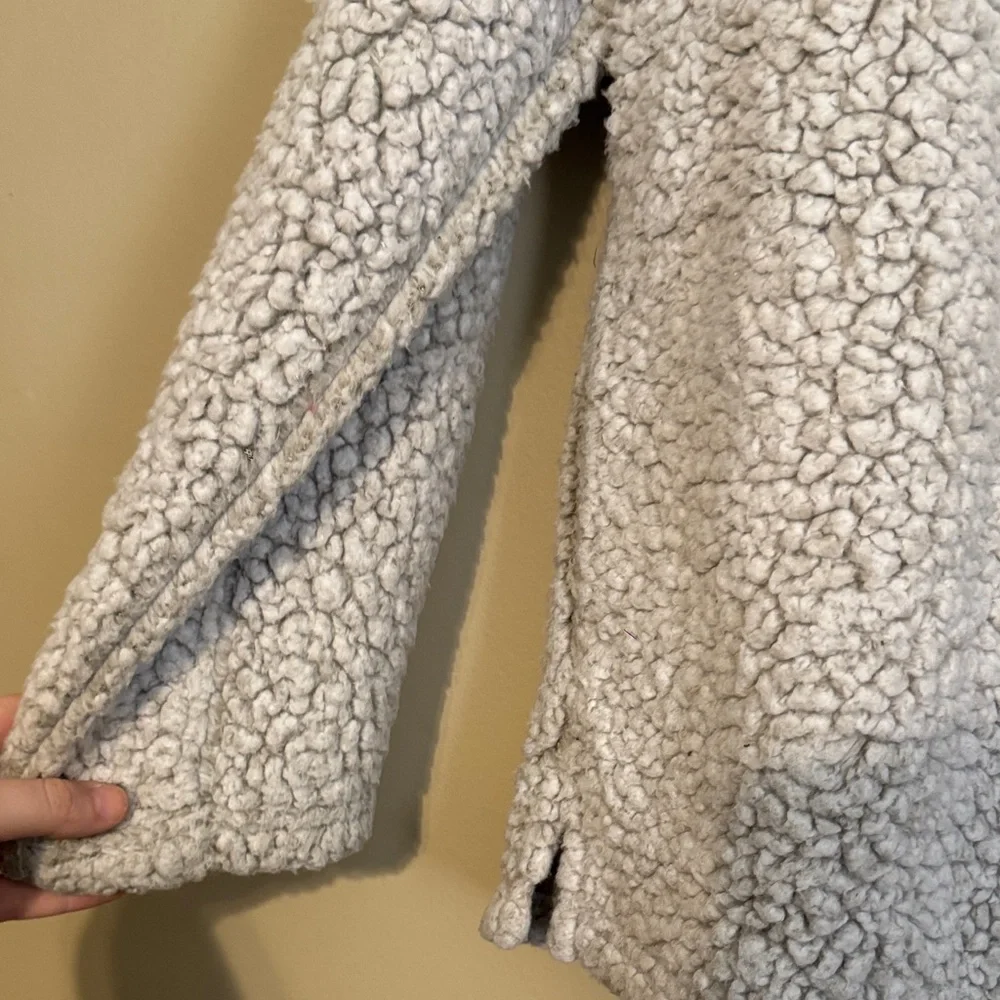 Dylan Light Gray Sherpa Fleece Pullover - Picture 4 of 6